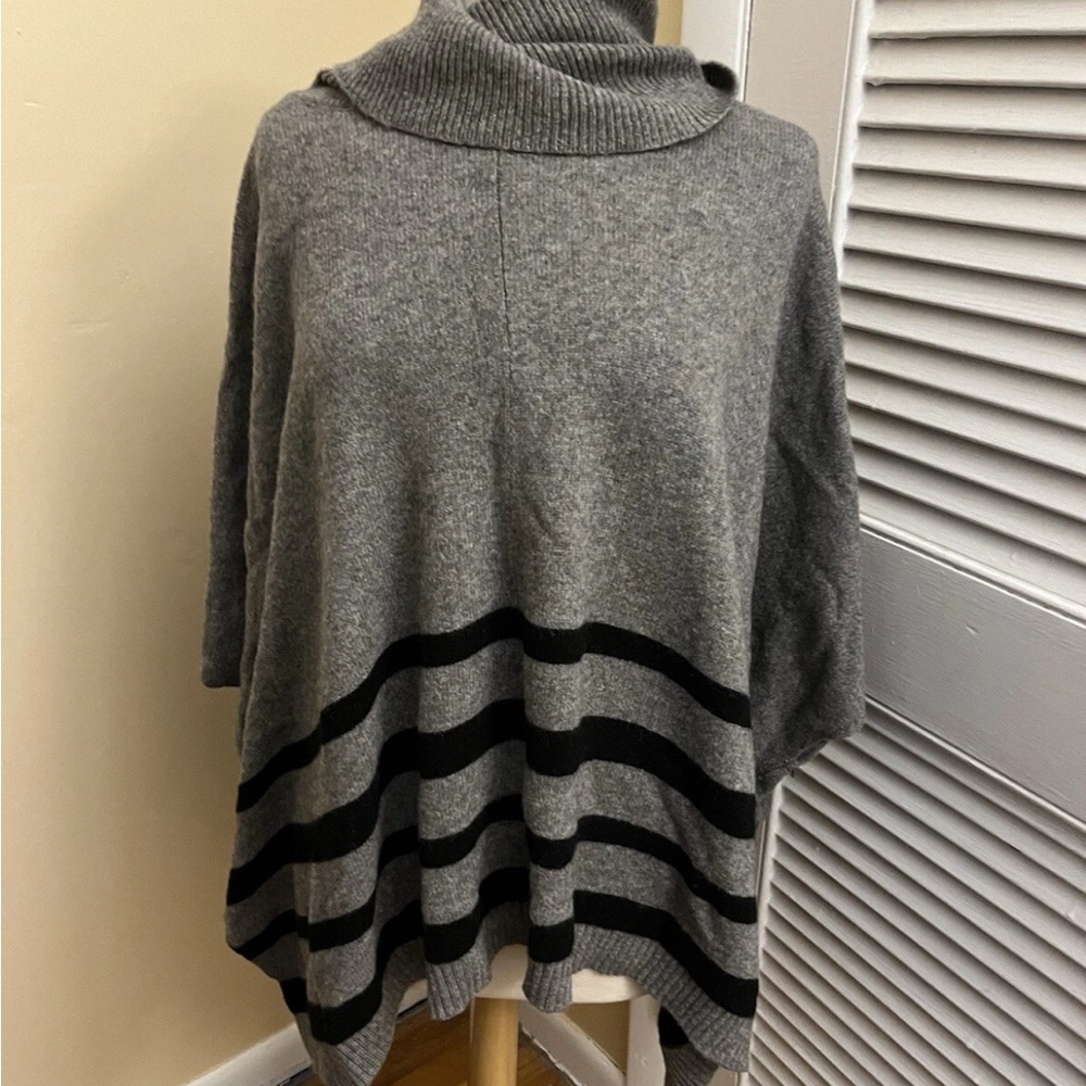Tahari Women’s Gray and Black Cowl Neck Pullover Sweater with Stripes. Size XL